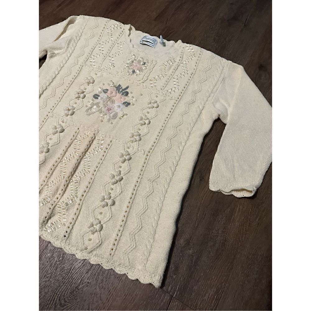 Vintage Shenanigans Hand Knit Cottage 3D Floral Pearl Accent Sweater Womens M